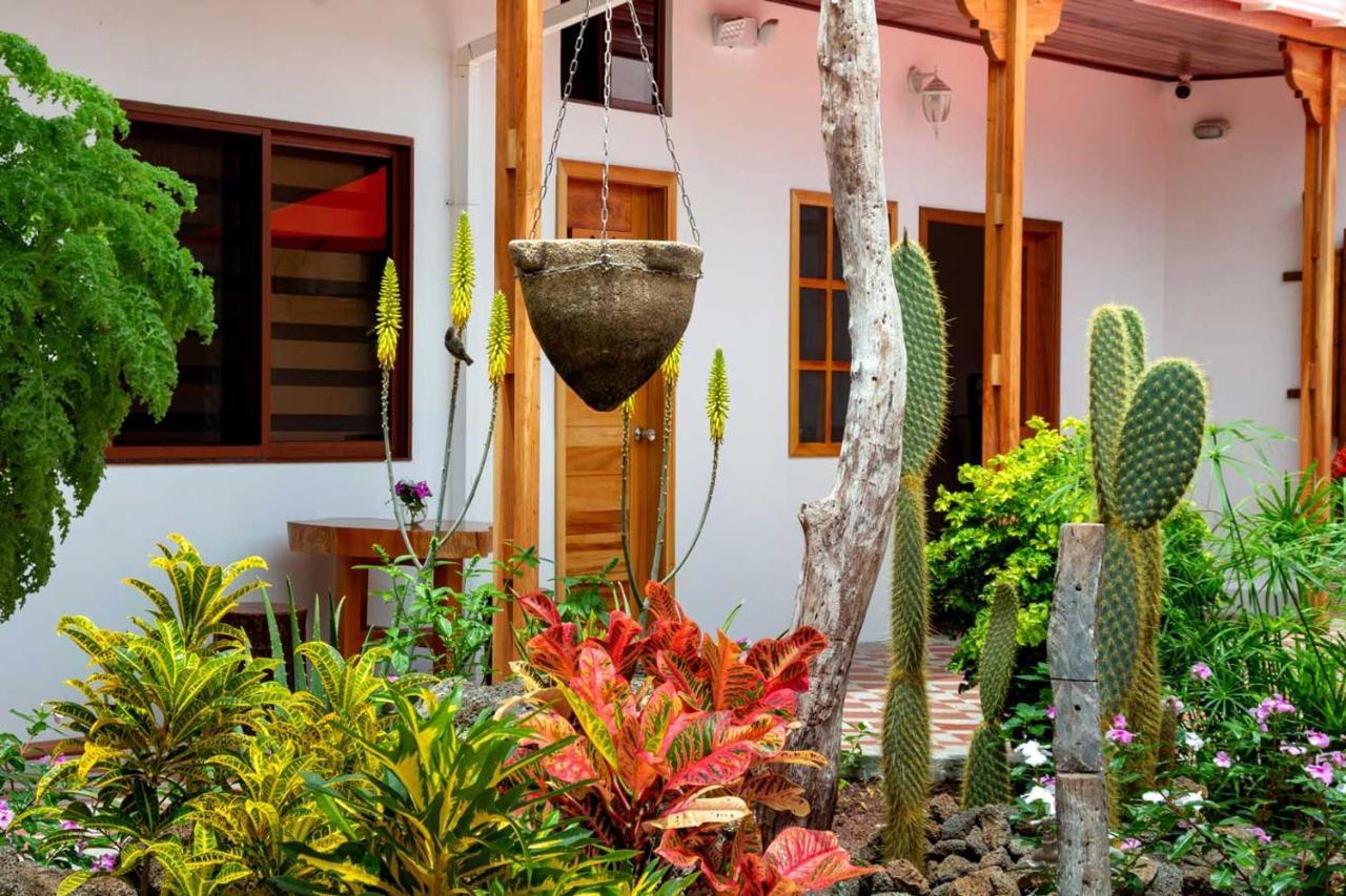 Plaza Luna Suites Puerto Ayora  Luaran gambar