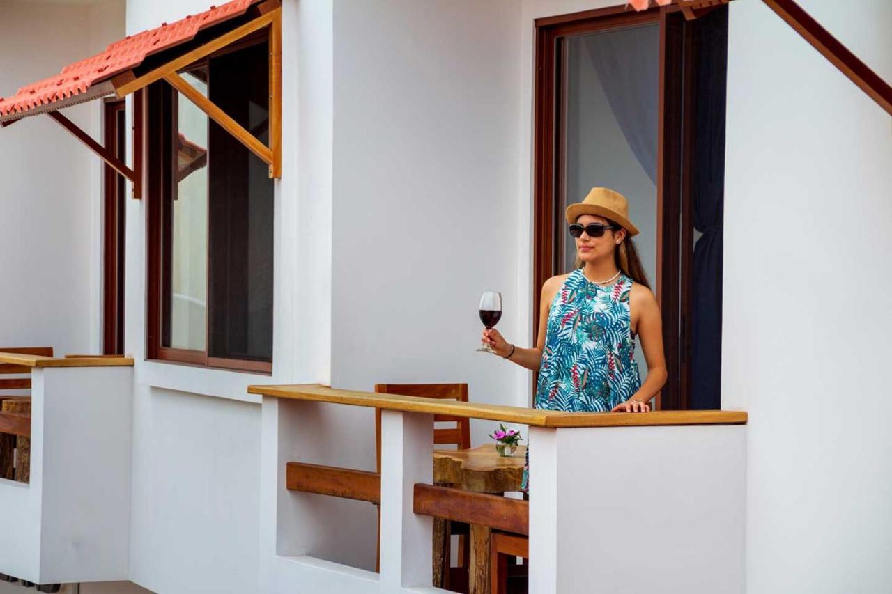 Plaza Luna Suites Puerto Ayora  Luaran gambar