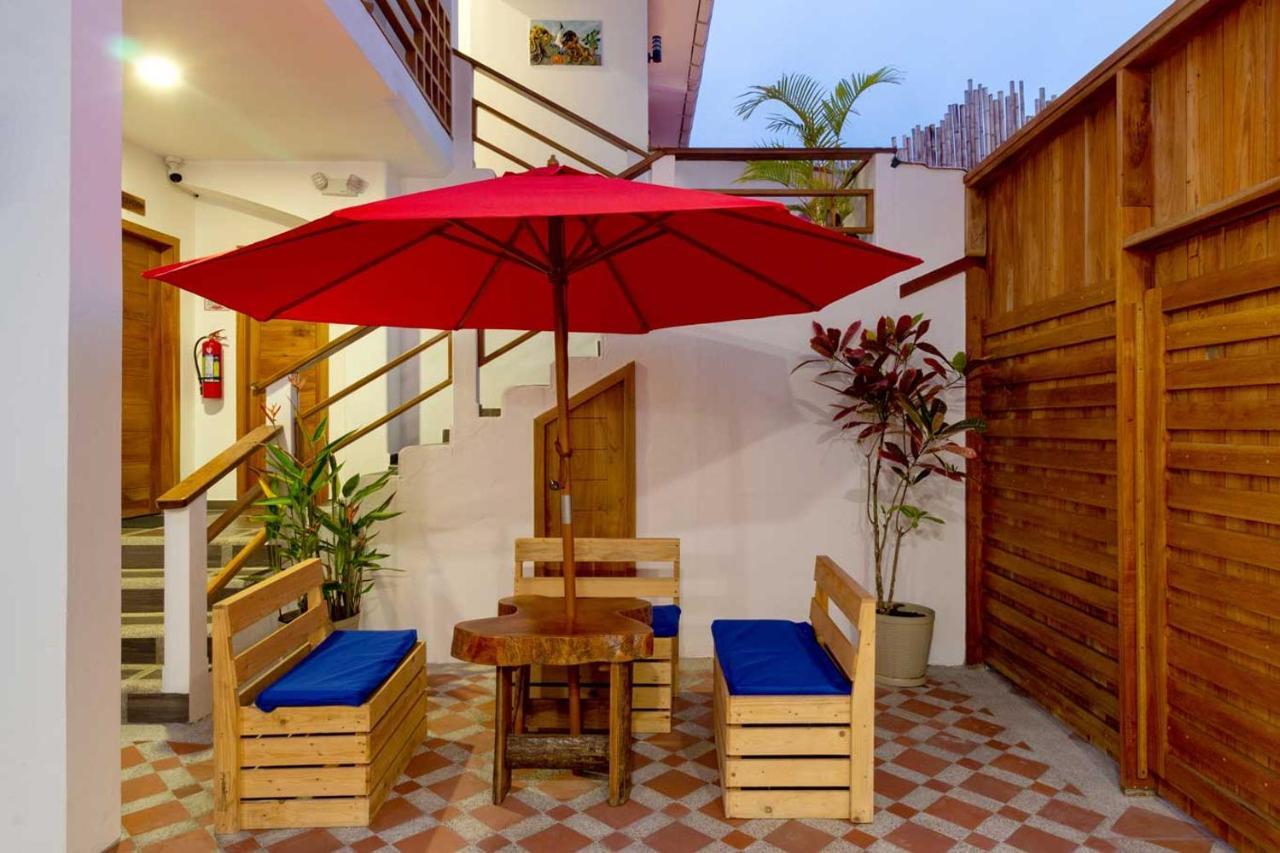 Plaza Luna Suites Puerto Ayora  Luaran gambar