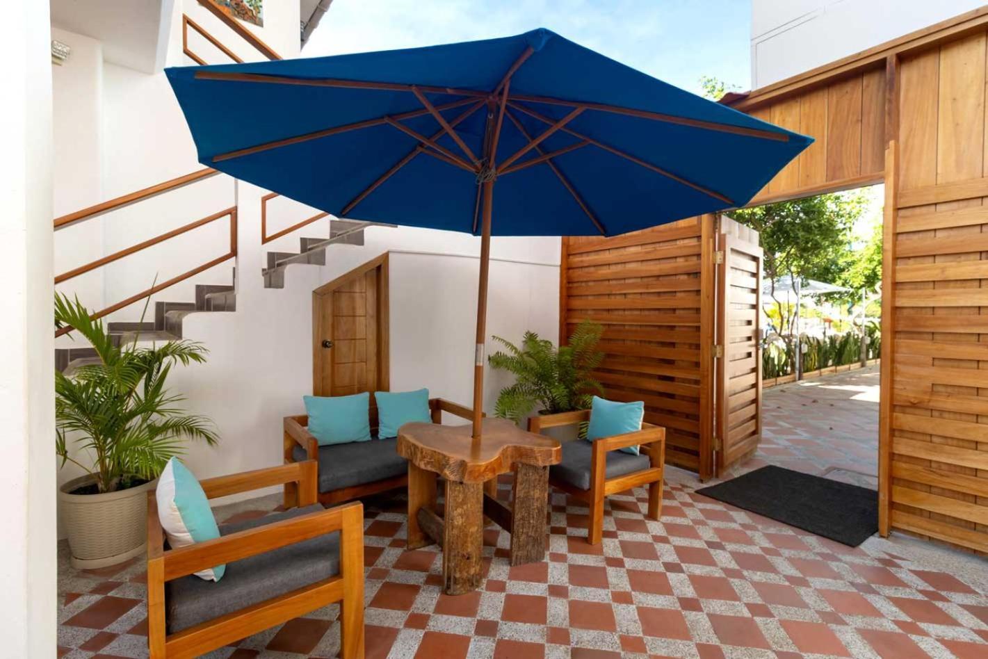 Plaza Luna Suites Puerto Ayora  Luaran gambar