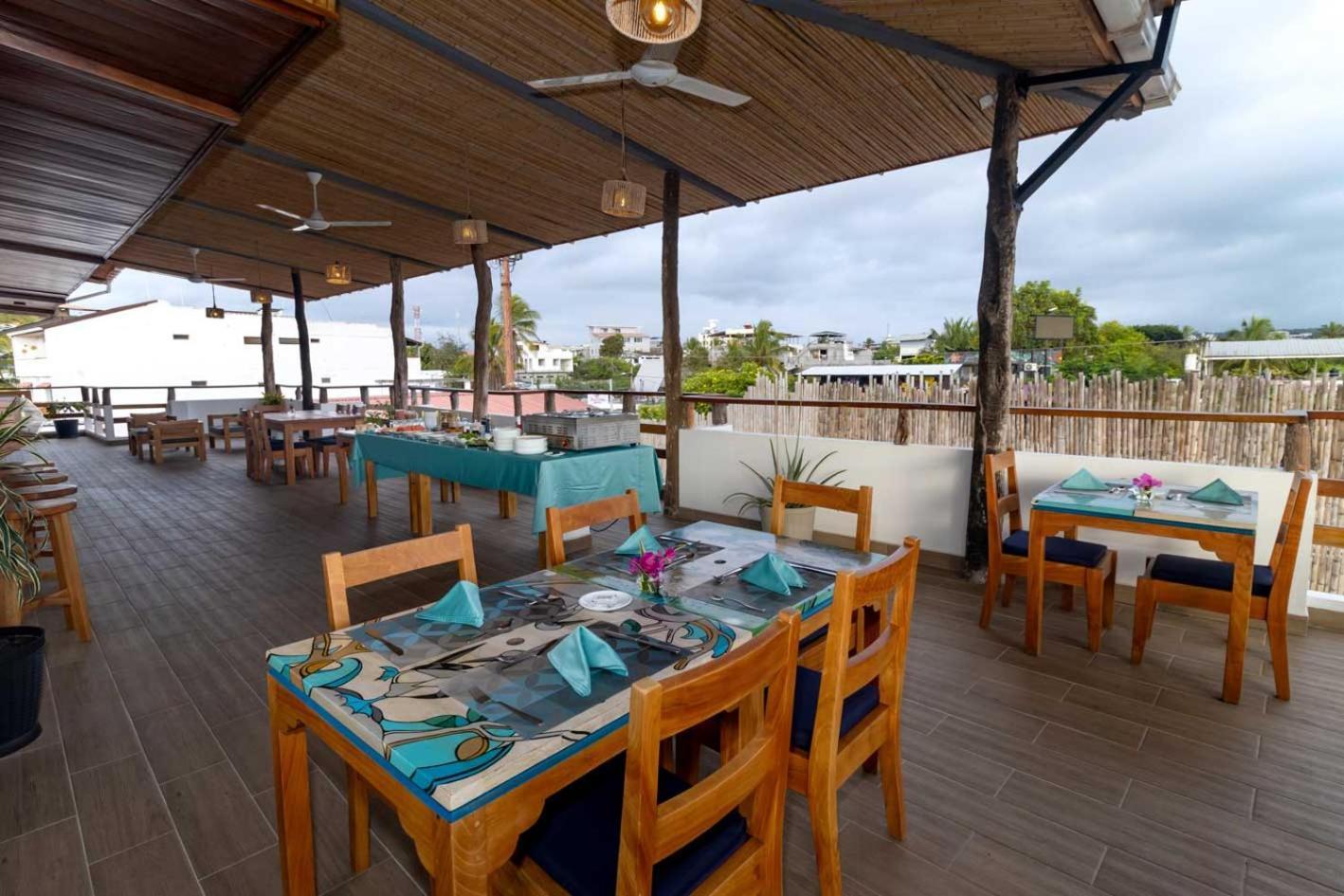 Plaza Luna Suites Puerto Ayora  Luaran gambar